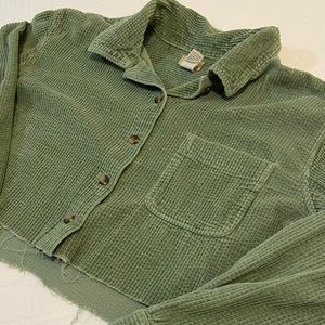 L.L Bean Green button up crop top